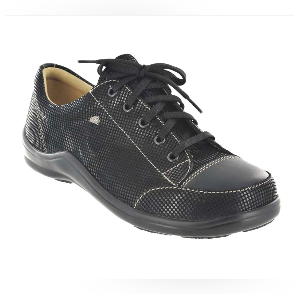 EUC- Finn Comfort ‘Soho’ Leather Sneaker in Black Shimmer